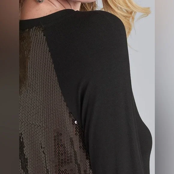 💓Firm Price💓 no offer will be sent out 🙏🙏Sequin Back Top black color size XS - Picture 4 of 7